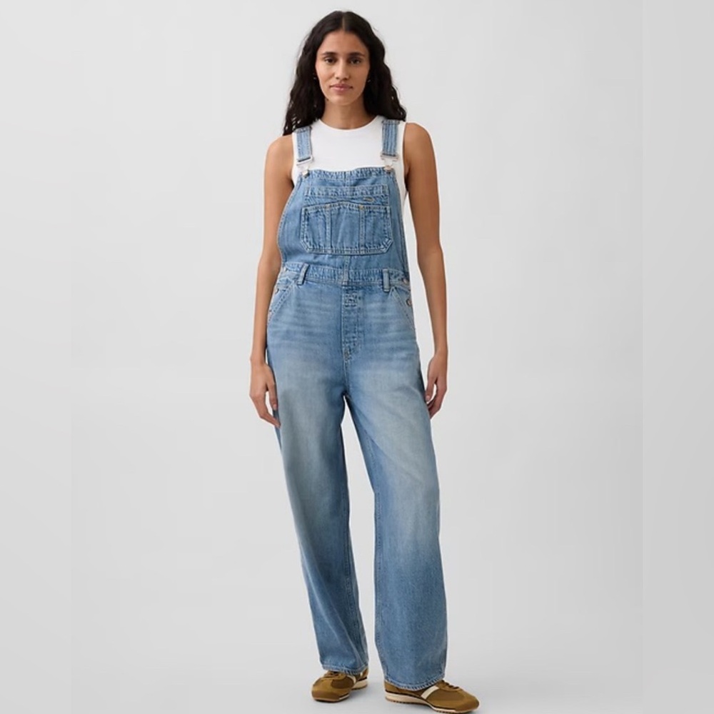 NEW! GAP UltraSoft Denim Relaxed Overalls - Medium Petite 🖤